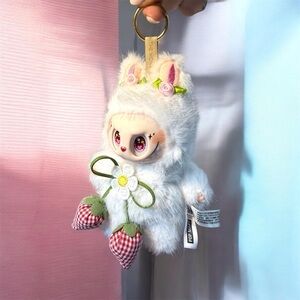 Custom White Daisy Fantasy Plushie Keychain